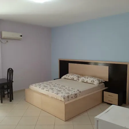 Отель Donantelo